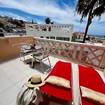 Апартаменты Beautiful Ocean View Paradise Cort Адехе
